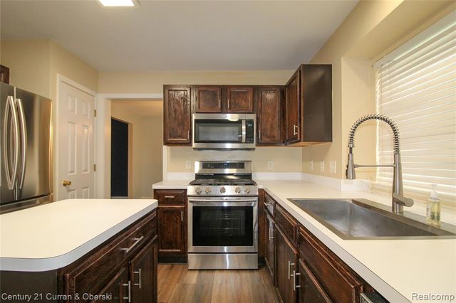 3571 Brooklyn Drive, Canton, MI 48188