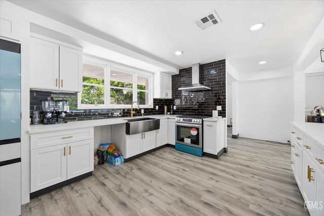 2308 Spruce Street, Bakersfield, CA 93301