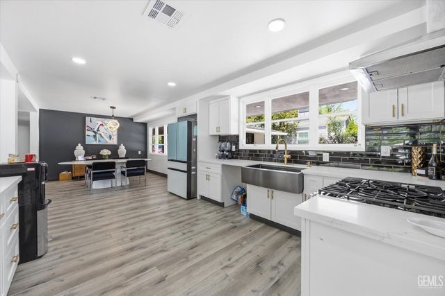 2308 Spruce Street, Bakersfield, CA 93301