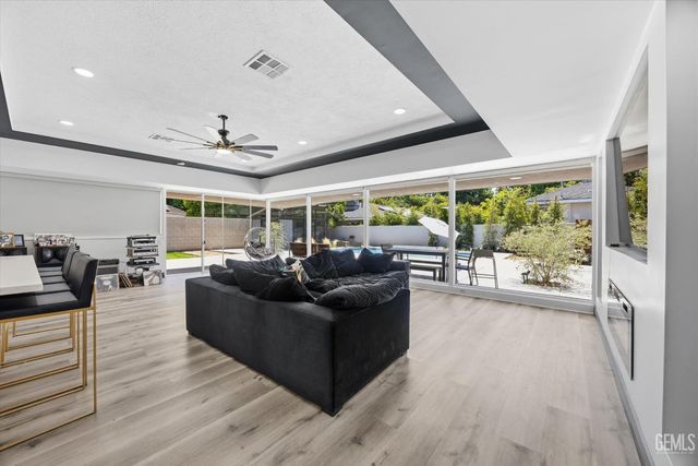 2308 Spruce Street, Bakersfield, CA 93301