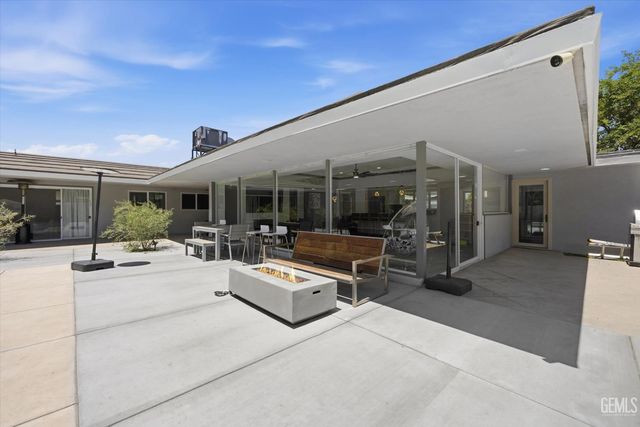 2308 Spruce Street, Bakersfield, CA 93301