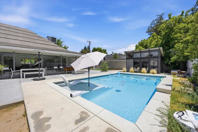 2308 Spruce Street, Bakersfield, CA 93301