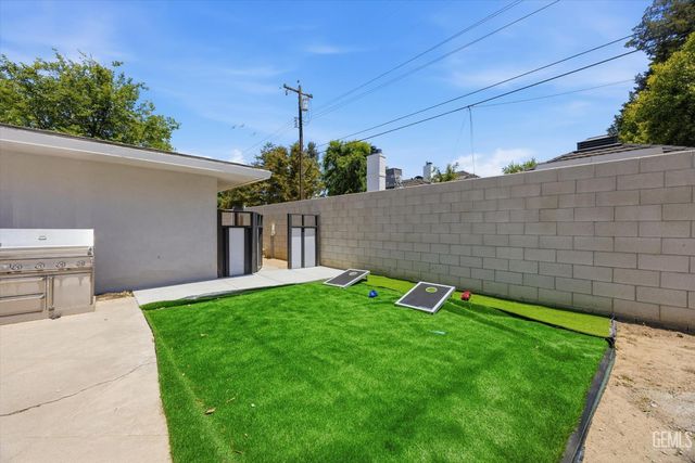 2308 Spruce Street, Bakersfield, CA 93301