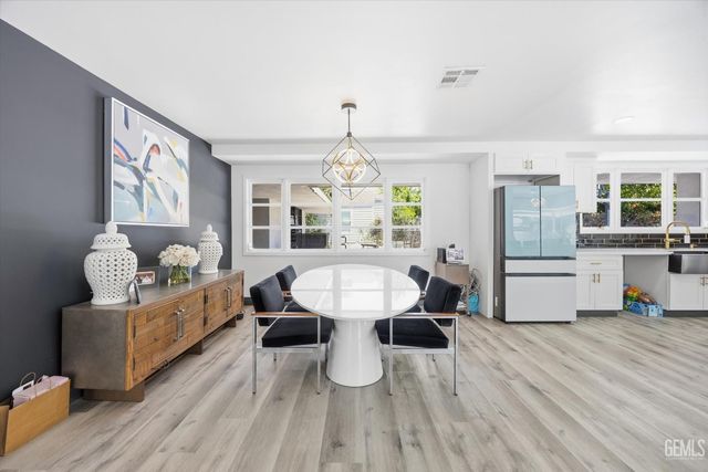 2308 Spruce Street, Bakersfield, CA 93301