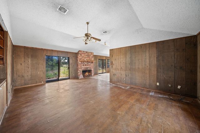 11340 Fm 315, Palestine, TX 75803