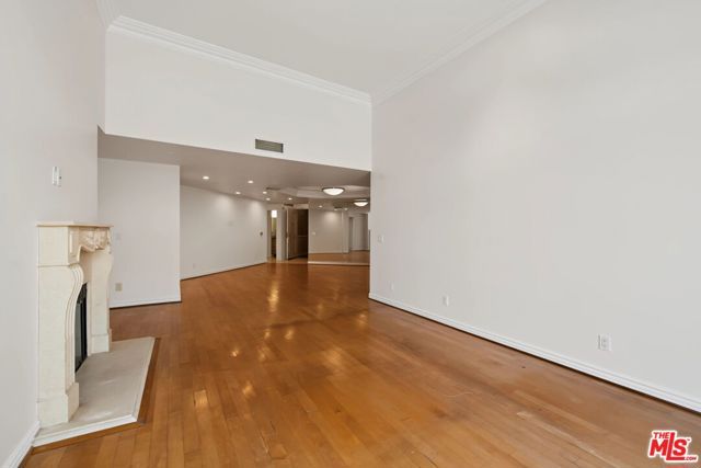 430 N Oakhurst Drive PH406, Beverly Hills, CA 90210