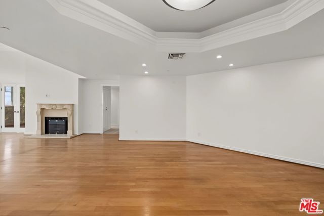 430 N Oakhurst Drive PH406, Beverly Hills, CA 90210