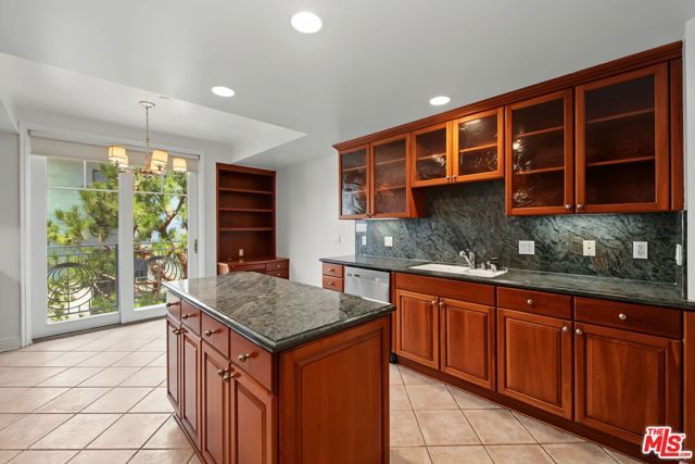 430 N Oakhurst Drive PH406, Beverly Hills, CA 90210