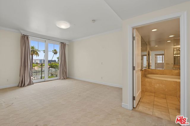 430 N Oakhurst Drive PH406, Beverly Hills, CA 90210