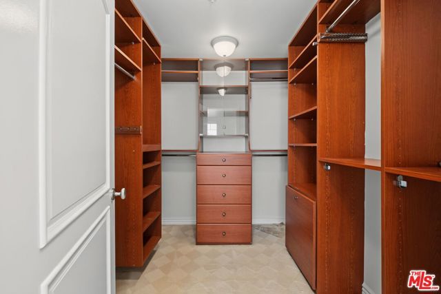 430 N Oakhurst Drive PH406, Beverly Hills, CA 90210