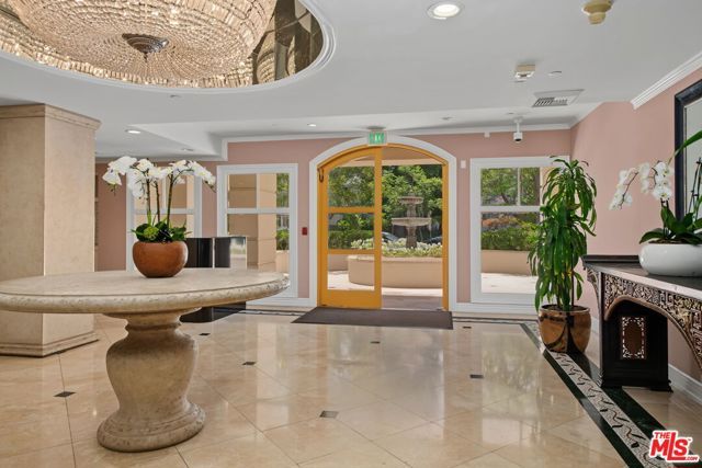 430 N Oakhurst Drive PH406, Beverly Hills, CA 90210