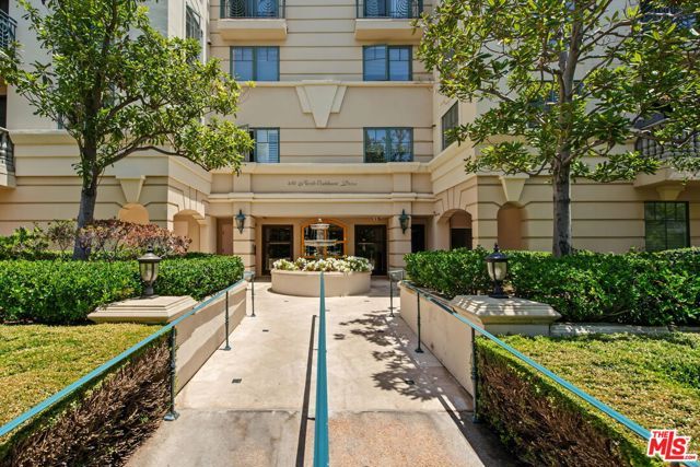 430 N Oakhurst Drive PH406, Beverly Hills, CA 90210