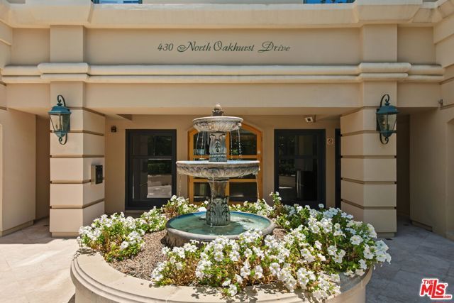 430 N Oakhurst Drive PH406, Beverly Hills, CA 90210