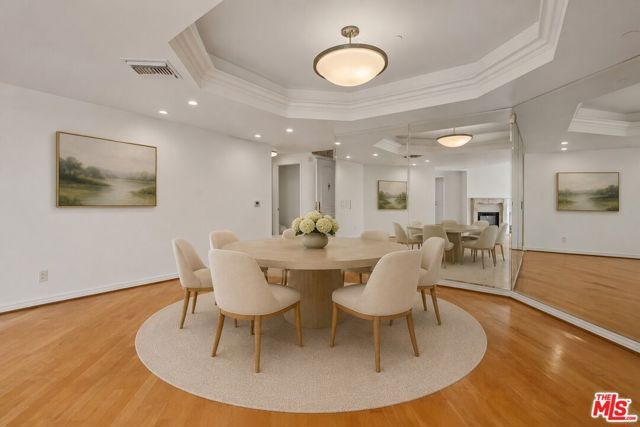 430 N Oakhurst Drive PH406, Beverly Hills, CA 90210