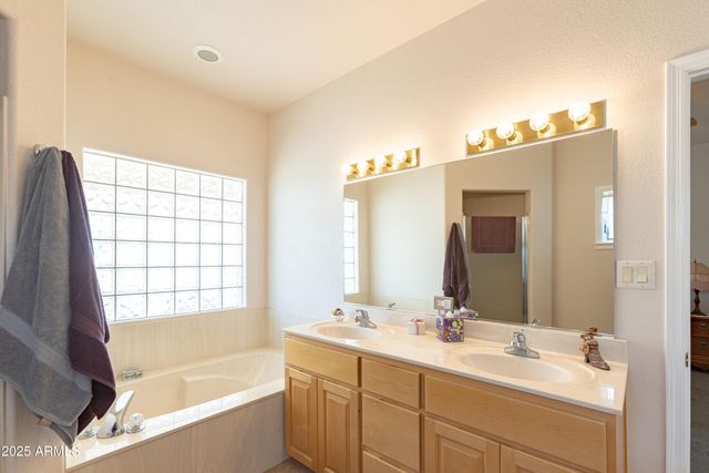 7072 S RIDLING Drive, Hereford, AZ 85615