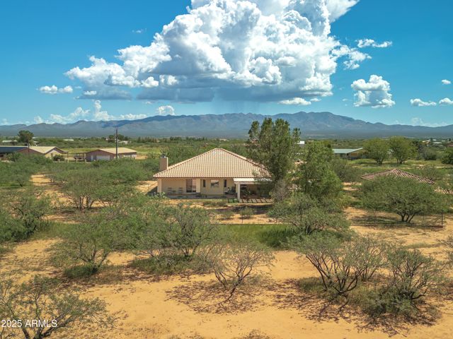 7072 S RIDLING Drive, Hereford, AZ 85615