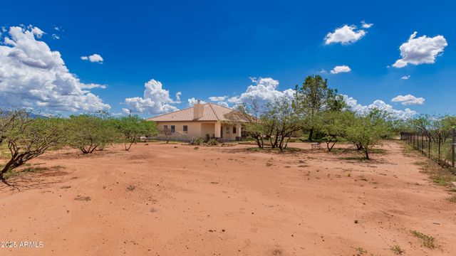 7072 S RIDLING Drive, Hereford, AZ 85615