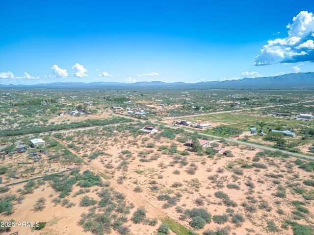 7072 S RIDLING Drive, Hereford, AZ 85615