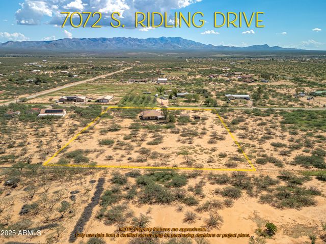 7072 S RIDLING Drive, Hereford, AZ 85615