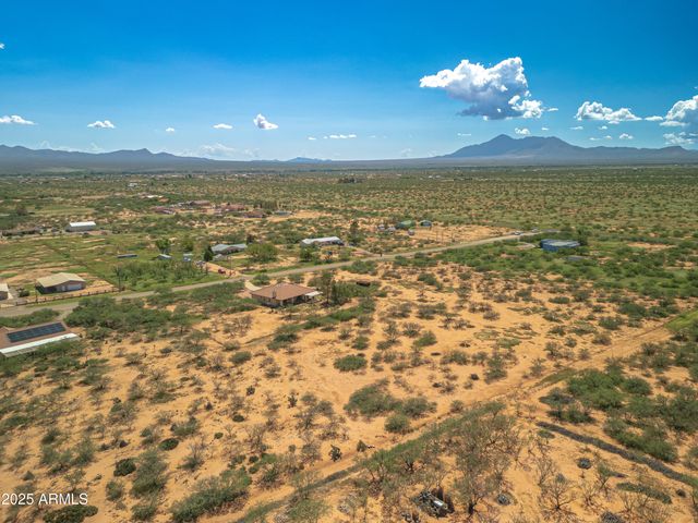 7072 S RIDLING Drive, Hereford, AZ 85615