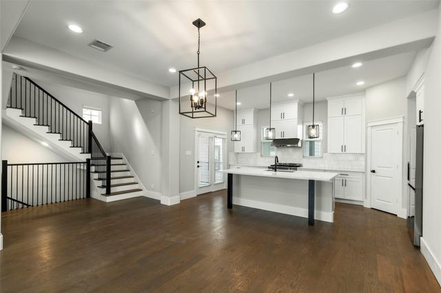 1421C W 23rd Street C, Houston, TX 77008