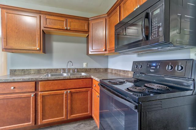 1713 S Walnut Lane, Evansville, IN 47714