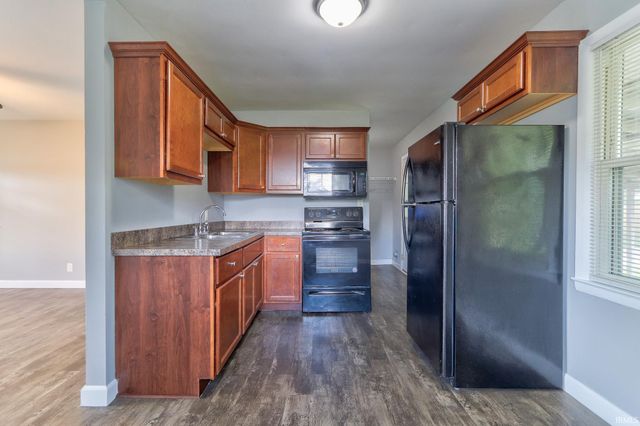 1713 S Walnut Lane, Evansville, IN 47714