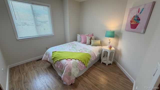 3639 Loch Drive, Highland Charter Township, MI 48357