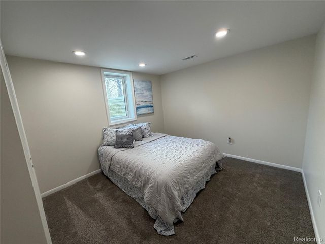 3639 Loch Drive, Highland Charter Township, MI 48357