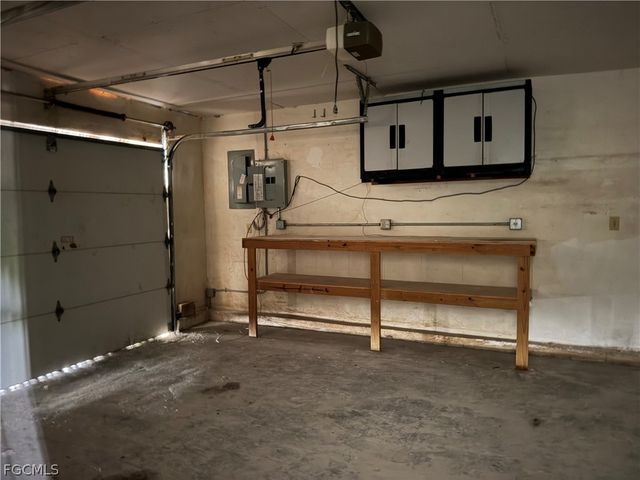 5481 Burnham CT, North Fort Myers, FL 33903