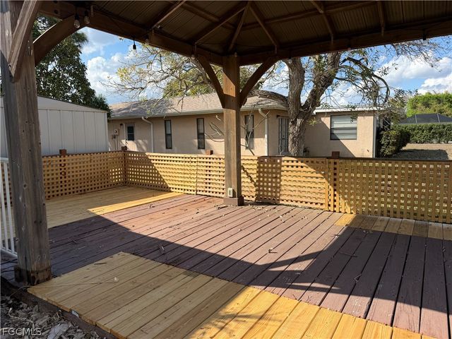 5481 Burnham CT, North Fort Myers, FL 33903