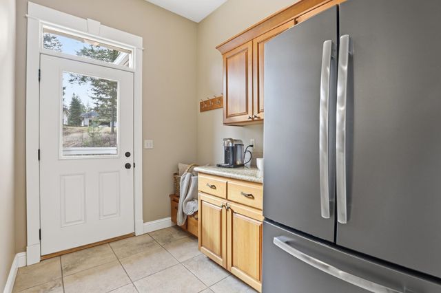 17118 N Logan Ln, Spokane, WA 99208