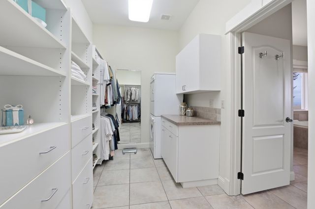 17118 N Logan Ln, Spokane, WA 99208