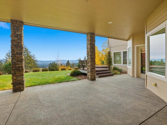 17118 N Logan Ln, Spokane, WA 99208