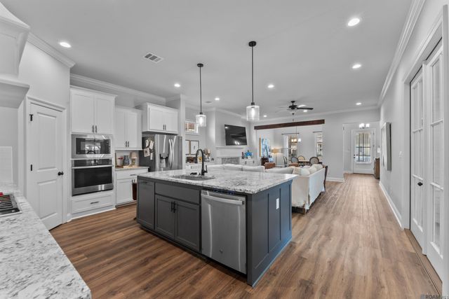 1248 Americana Blvd, Zachary, LA 70791