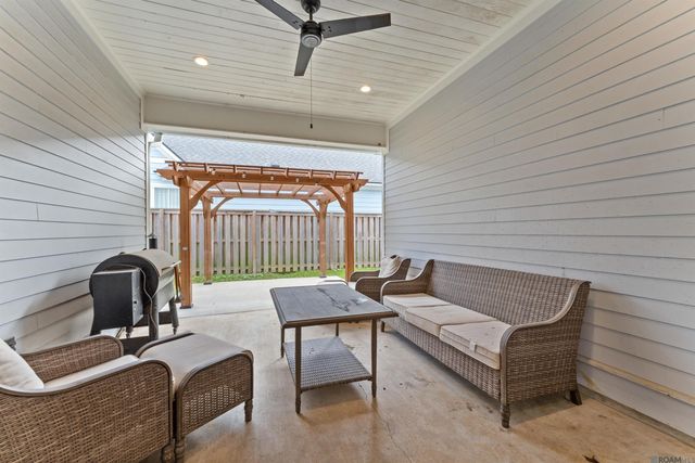 1248 Americana Blvd, Zachary, LA 70791