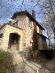 1222 Dewey Avenue, Cincinnati, OH 45205