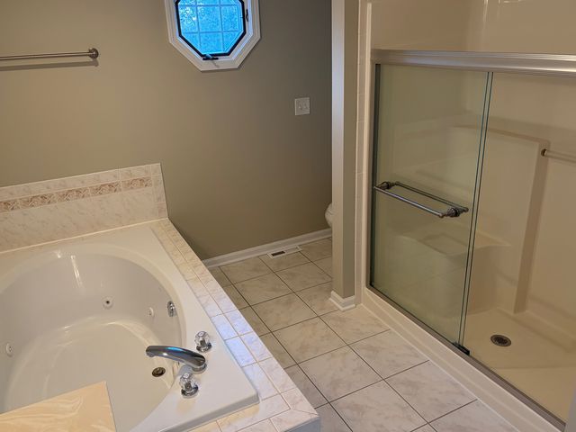 4 Alleghany Court, Bolingbrook, IL 60440