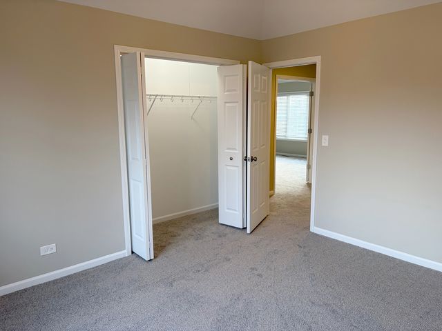 4 Alleghany Court, Bolingbrook, IL 60440