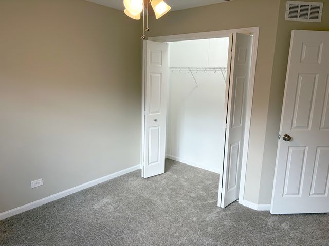 4 Alleghany Court, Bolingbrook, IL 60440