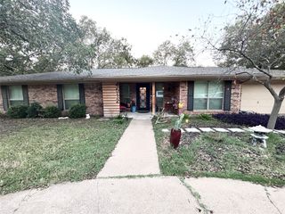 4512 Cimmaron Trail, De Cordova, TX 76049