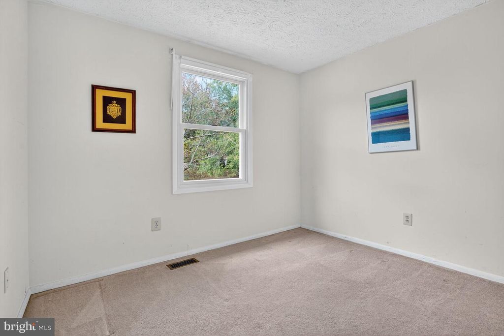 3642 WOODHAVEN CT, Woodbridge, VA 22192