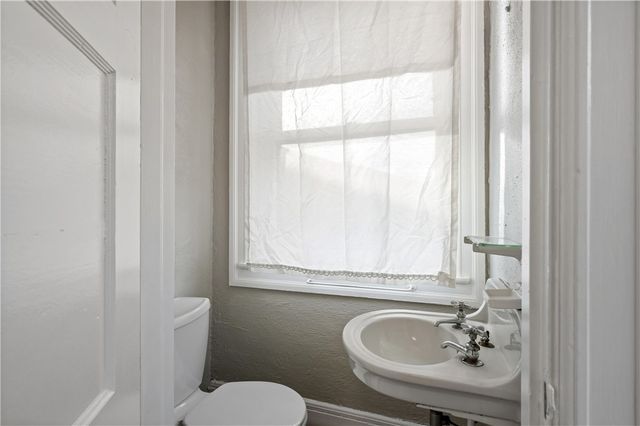 622 Whitney Ave 4, Wilkinsburg, PA 15221