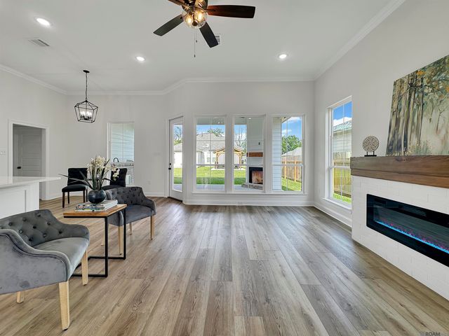 5178 White River Rd, Darrow, LA 70725