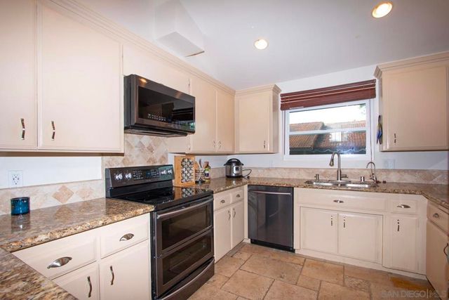 31948 Del Cielo Este 7, Bonsall, CA 92003