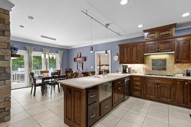 45 Hemlock Court, Talking Rock, GA 30175