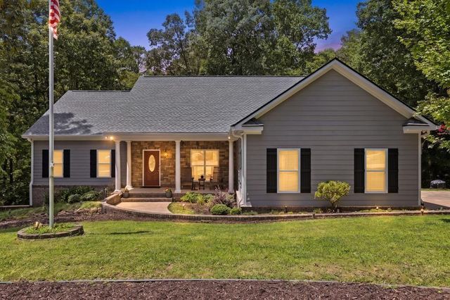 45 Hemlock Court, Talking Rock, GA 30175