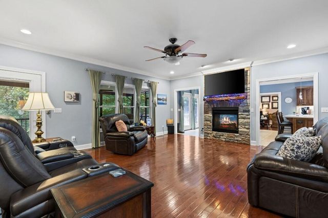 45 Hemlock Court, Talking Rock, GA 30175