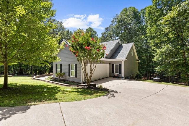 45 Hemlock Court, Talking Rock, GA 30175