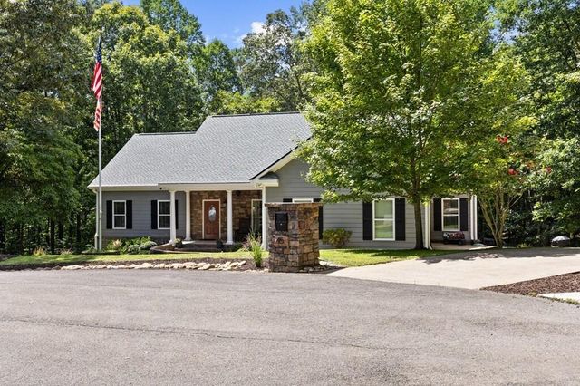 45 Hemlock Court, Talking Rock, GA 30175